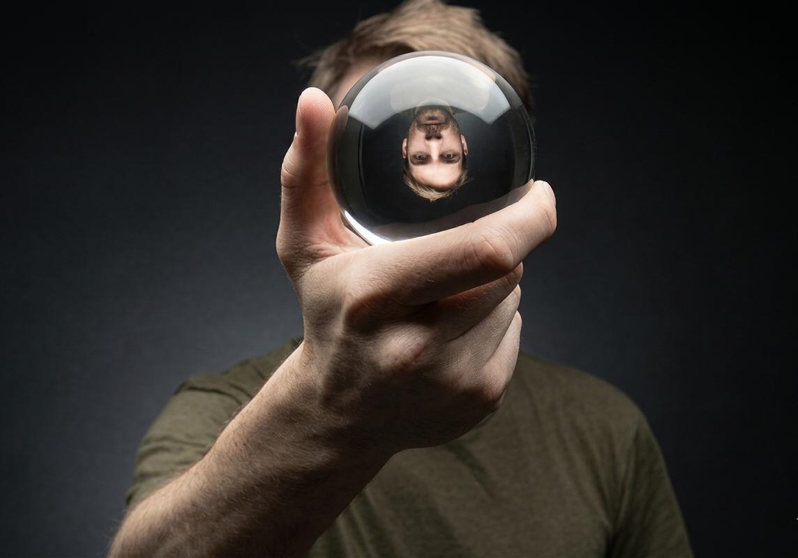 ¿Qué es la psicología inversa y cómo funciona? 5 ejemplos