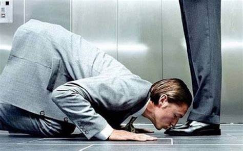 Cómo actúan los trepas y cómo protegerse