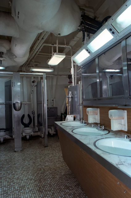 El duro enemigo del mejor portaaviones de EEUU